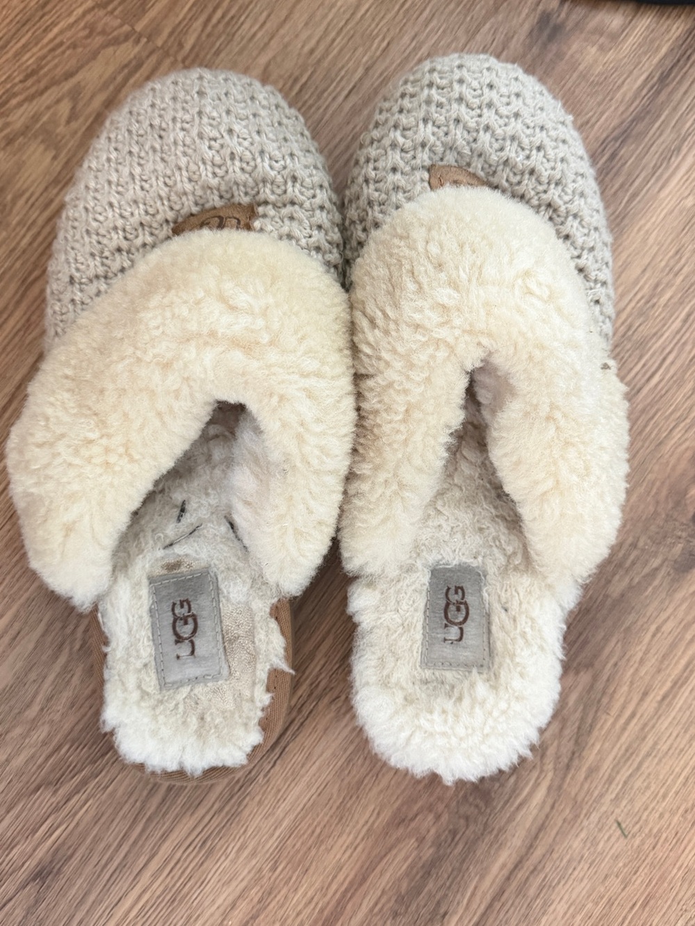UGG Cream Knit Shearling-Lined Slip-On Slippers Women’s Size 10
